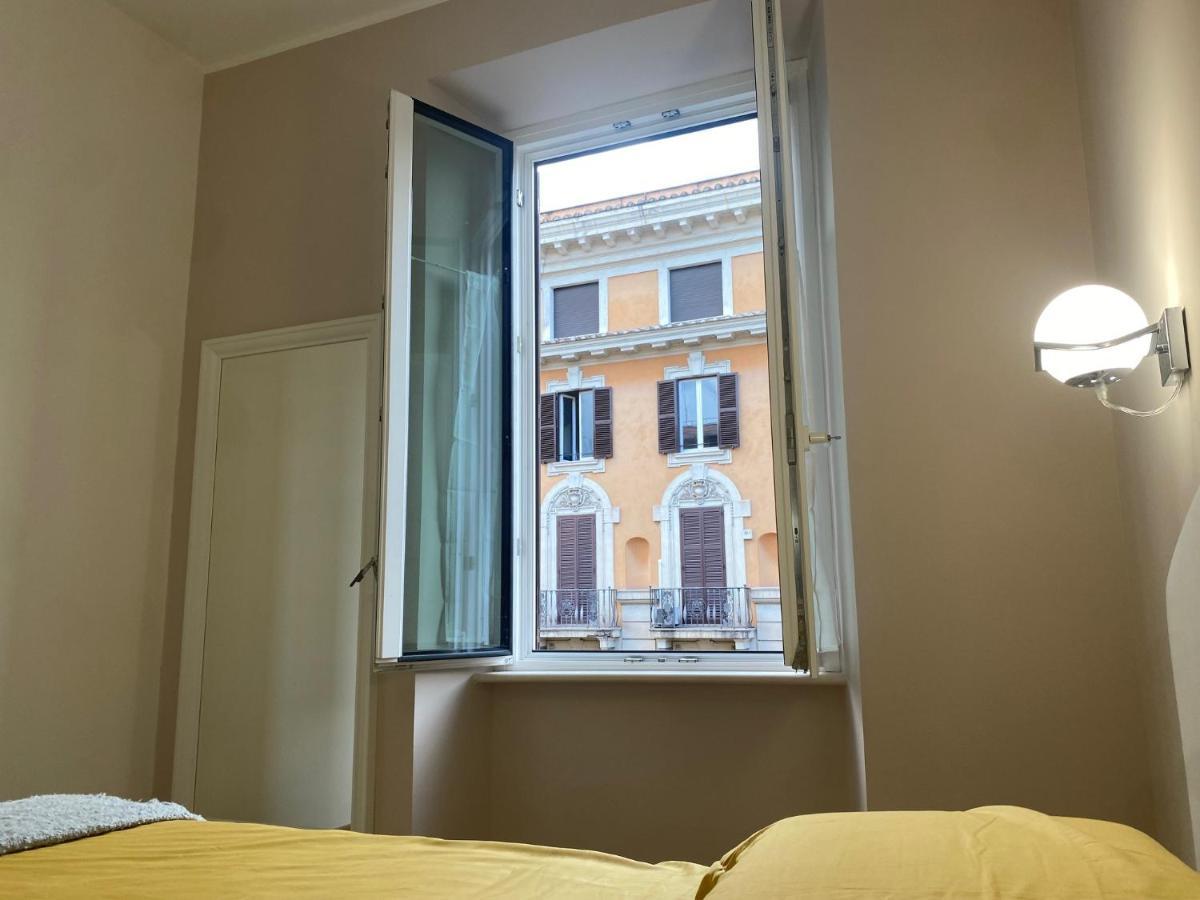 Leonard Vatican House Rom